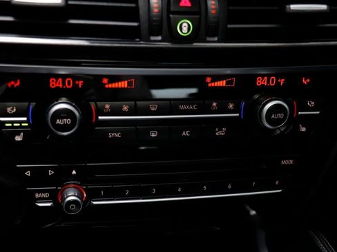 Used 2019 BMW X6 xDrive35i w/ Premium Package image 11