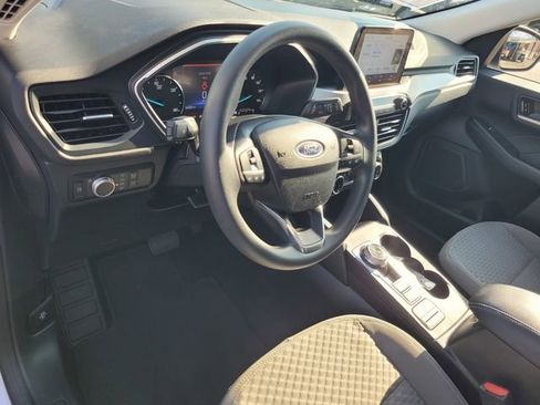 Certified 2022 Ford Escape SE image 9