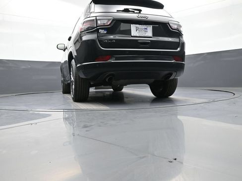 Used 2023 Jeep Compass High Altitude AWD/4WD image 29