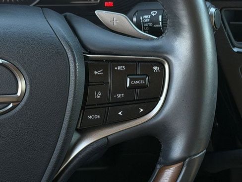 Used 2022 Lexus ES 350 Ultra Luxury w/ Accessory Package 2 image 15