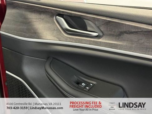 New 2025 Jeep Grand Cherokee L Limited w/ Luxury Tech Group II AWD/4WD image 13