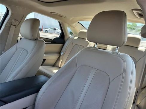 Used 2019 Lincoln MKZ Reserve FWD image 23