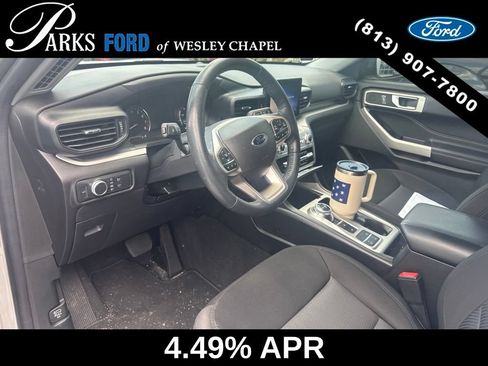 Used 2022 Ford Explorer XLT w/ Class IV Trailer Tow Package RWD image 4
