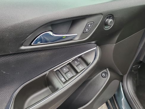 Used 2018 Chevrolet Cruze LT FWD image 19