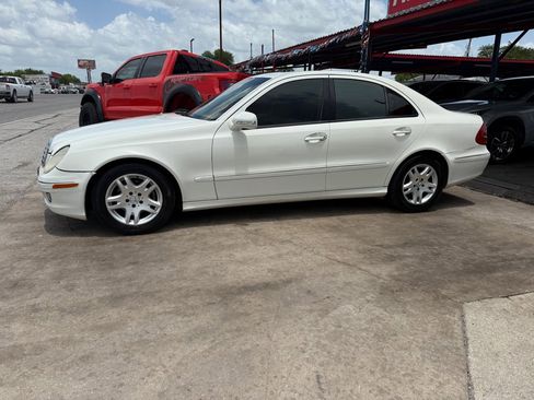 Used 2007 Mercedes-Benz E 320 BlueTEC Sedan w/ Premium Pkg 1 image 5