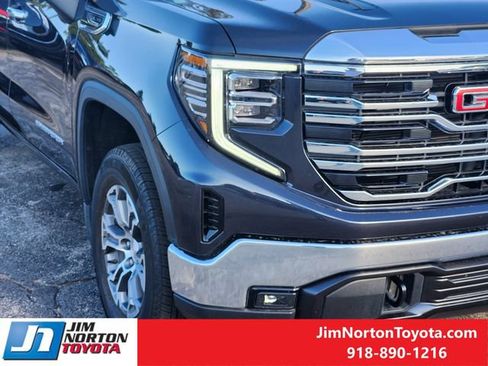 Used 2026 GMC Sierra 1500 SLT AWD/4WD image 9