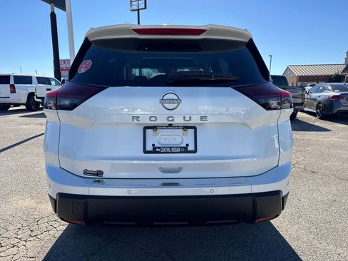 New 2026 Nissan Rogue SV w/ SV Premium Package image 4