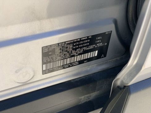 Used 2021 Toyota RAV4 XLE Premium image 33