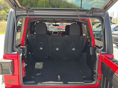 Used 2018 Jeep Wrangler Unlimited Sport S AWD/4WD image 23