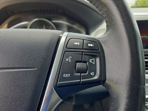 Used 2017 Volvo XC60 T5 Dynamic w/ Preferred Option Package FWD image 23