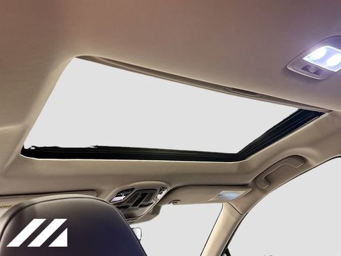 Used 2025 Subaru Outback Limited image 24