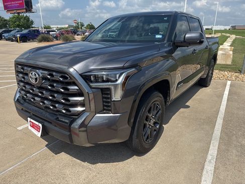 Used 2023 Toyota Tundra Platinum w/ Advanced Package AWD/4WD image 4