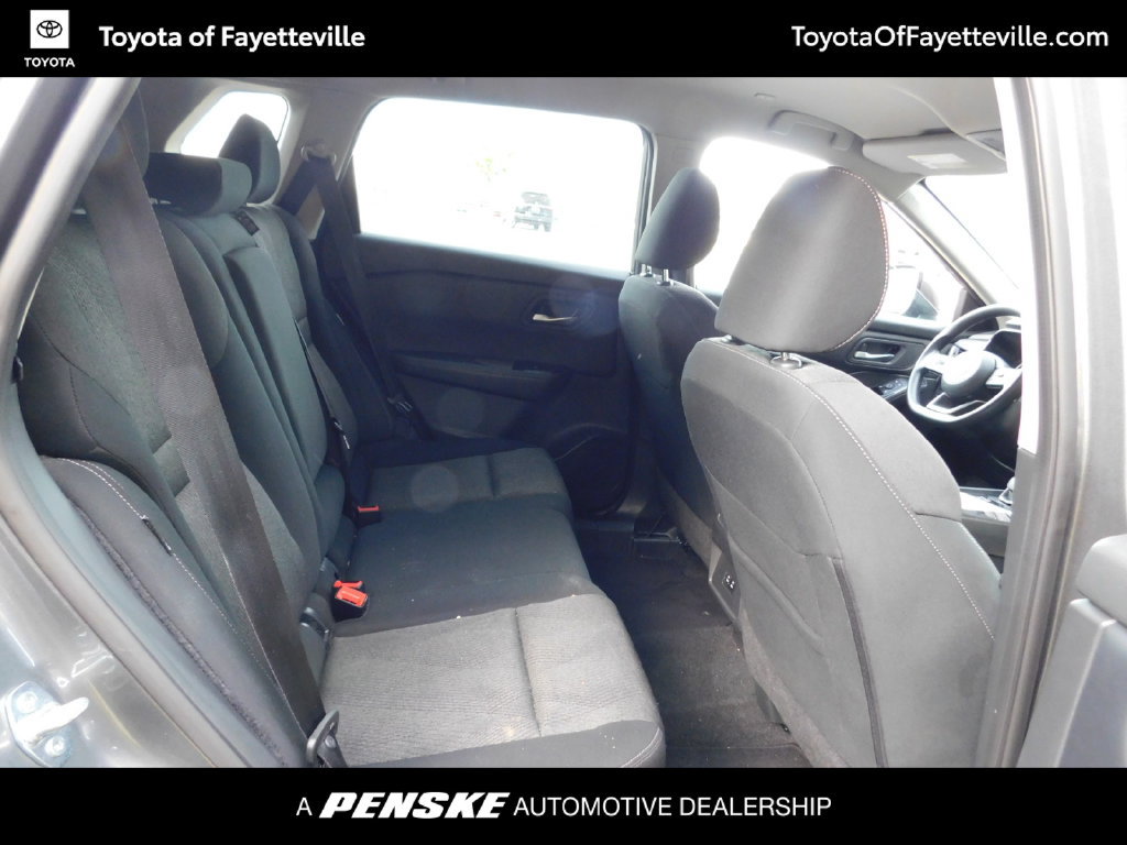 Used 2024 Nissan Rogue SV FWD image 5