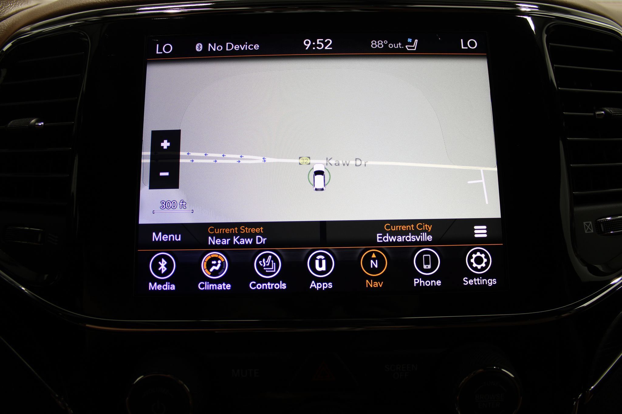 Used 2020 Jeep Grand Cherokee Summit w/ Platinum Series Group AWD/4WD image 36