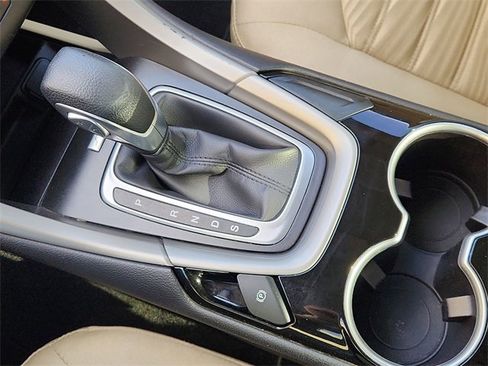 Used 2016 Ford Fusion SE image 15