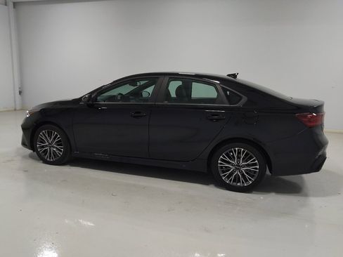 Used 2023 Kia Forte GT-Line w/ GT-Line Premium Package FWD image 3