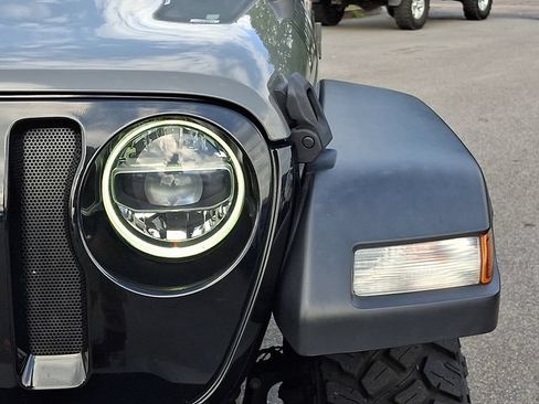 Used 2021 Jeep Wrangler Unlimited Sport AWD/4WD image 11