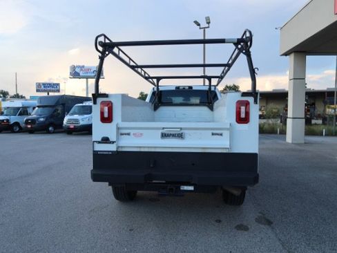 Used 2022 RAM 2500 Tradesman w/ Chrome Appearance Group AWD/4WD image 5