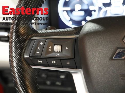 Used 2024 Mitsubishi Outlander SEL image 16