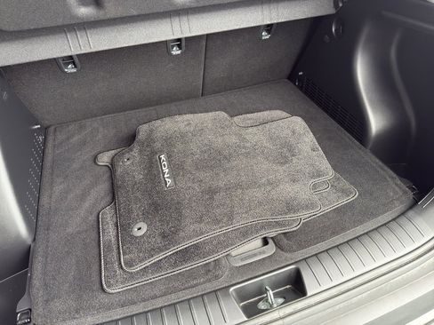 Used 2025 Hyundai Kona SEL image 7