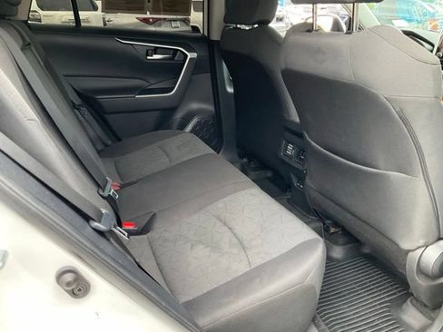 Used 2024 Toyota RAV4 XLE w/ Convenience Package FWD image 20