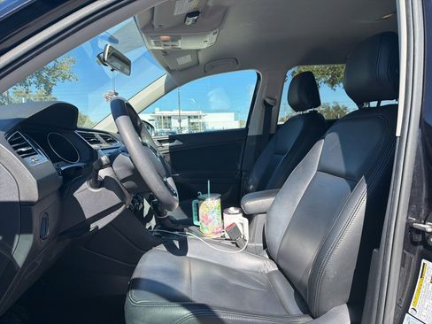 Used 2018 Volkswagen Tiguan S image 2