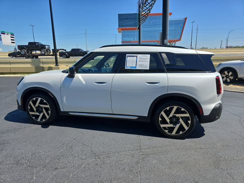 Used 2025 MINI Cooper Countryman S w/ Comfort Package Max image 7