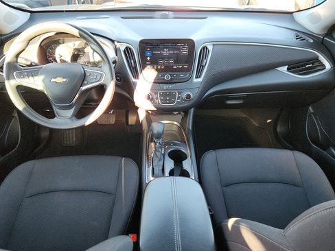 Used 2024 Chevrolet Malibu LT image 11