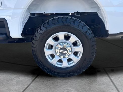 Used 2025 Ford F250 XLT w/ FX4 Off-Road Package AWD/4WD image 26