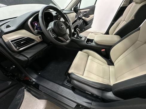 Certified 2025 Subaru Outback Limited image 17