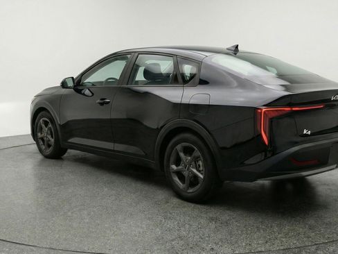 Used 2025 Kia K4 FWD image 6