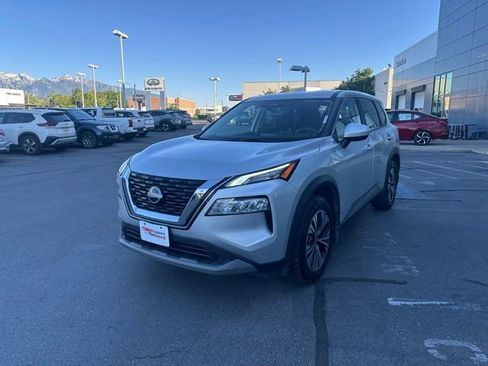 Used 2023 Nissan Rogue SV AWD/4WD image 5