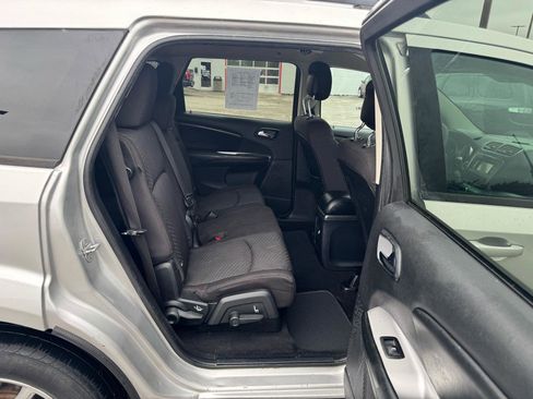 Used 2014 Dodge Journey SXT w/ Flexible Seating Group FWD image 10