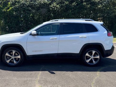 Used 2019 Jeep Cherokee Limited FWD image 5