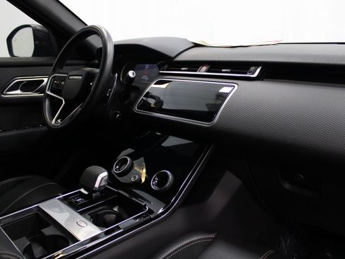 Used 2022 Land Rover Range Rover Velar S image 31