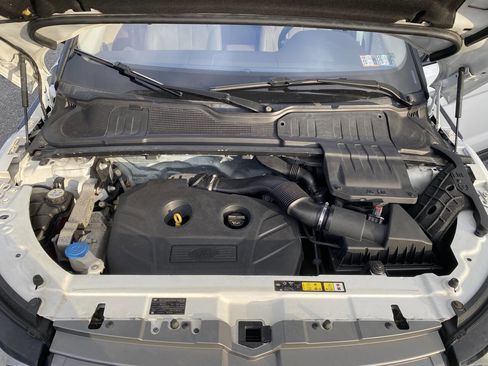 Used 2015 Land Rover Range Rover Evoque Pure image 34