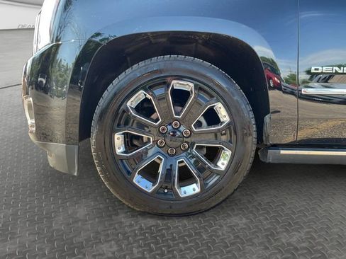 Used 2019 GMC Yukon XL Denali w/ Denali Ultimate Package AWD/4WD image 14