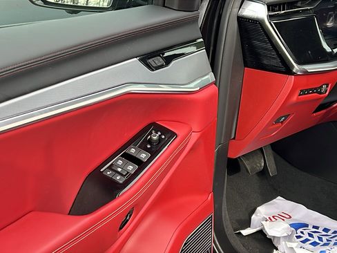 Used 2024 Jeep Wagoneer Launch Edition image 15