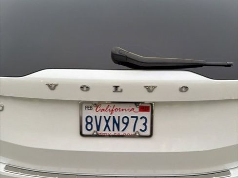 Used 2018 Volvo XC90 T6 Momentum w/ Convenience Package image 7