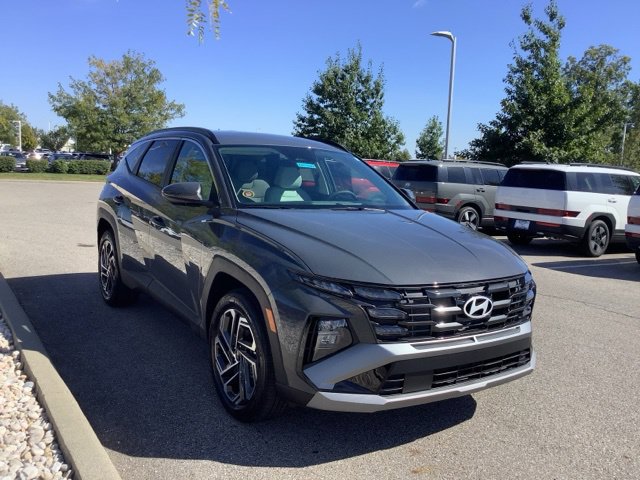 New 2026 Hyundai Tucson SEL Plus FWD image 3