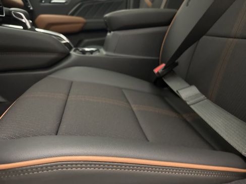 New 2026 GMC Canyon AT4 w/ Technology Plus Package AWD/4WD image 17