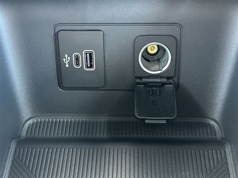 New 2026 Ford Explorer Platinum w/ LUX Leather Package image 7