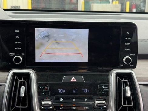 Used 2023 Kia Sorento X-Line EX image 4