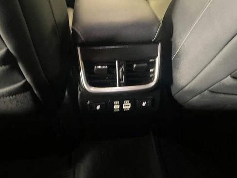 Used 2023 Subaru Outback Touring AWD/4WD image 31