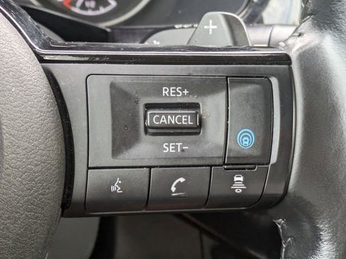 Used 2022 Nissan Pathfinder SV image 26