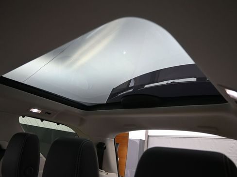 New 2025 Land Rover Discovery Dynamic SE AWD/4WD image 30