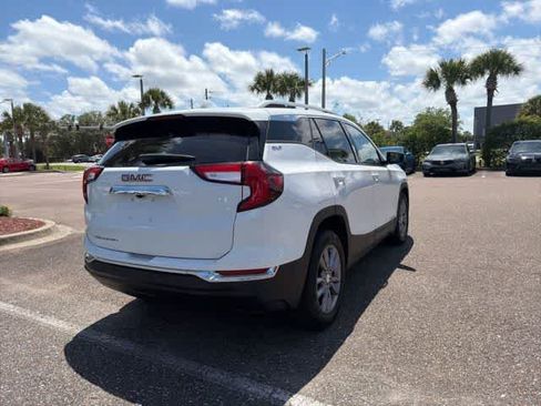 Used 2023 GMC Terrain SLT FWD image 15