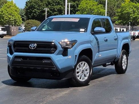 Certified 2026 Toyota Tacoma SR5 AWD/4WD image 2