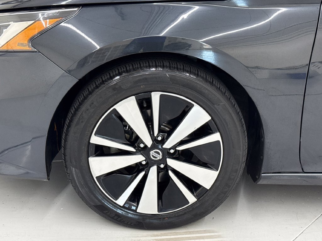 Used 2021 Nissan Altima 2.5 SV FWD image 11