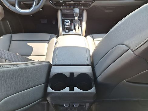 New 2026 GMC Canyon Denali AWD/4WD image 26